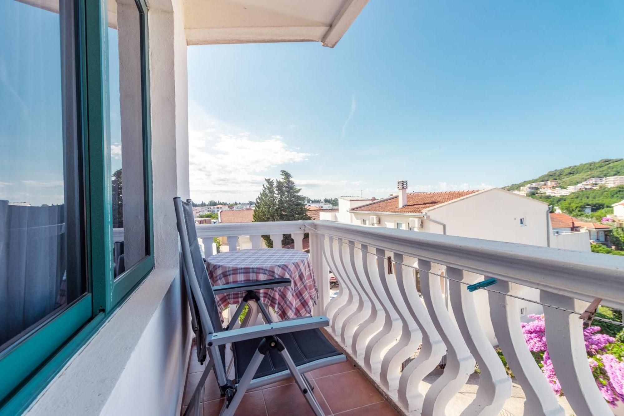 Apartments Fourroses أولتْسي المظهر الخارجي الصورة