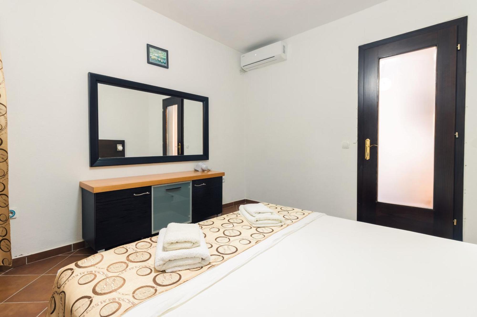 Apartments Fourroses أولتْسي المظهر الخارجي الصورة