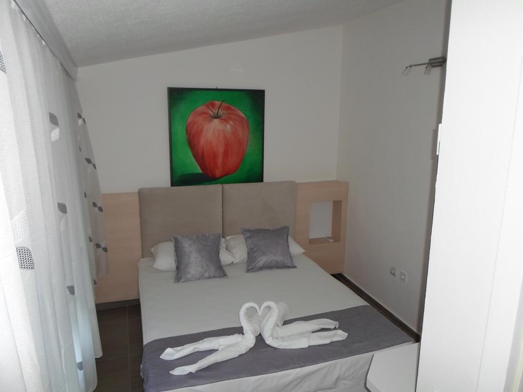 Apartments Fourroses أولتْسي المظهر الخارجي الصورة