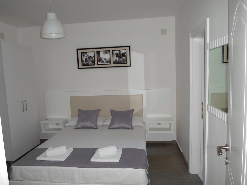 Apartments Fourroses أولتْسي المظهر الخارجي الصورة