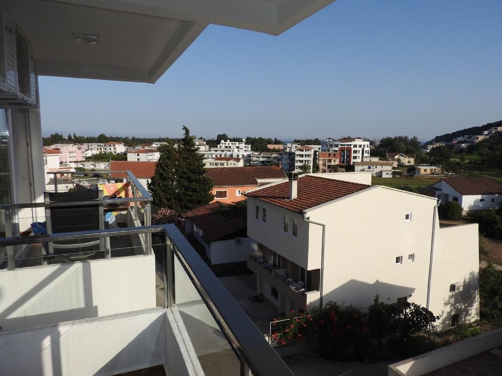 Apartments Fourroses أولتْسي المظهر الخارجي الصورة